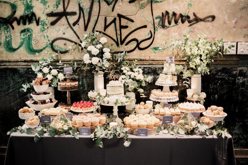 RUSTIC dessert table